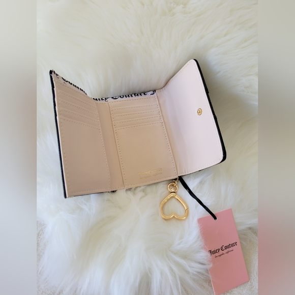 🩷🩷JC Heartless Doble Sided Trifold Wallet🩷🩷 - Picture 3 of 6